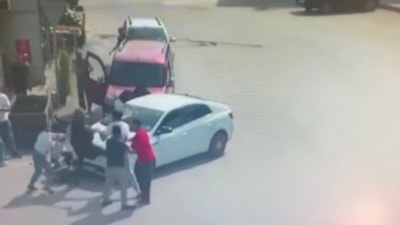 Ankara'da husumetli şahısların kavgası kamerada