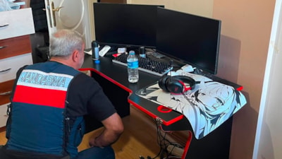 MİT'ten kredi kartı şebekesine operasyon: 3 şüpheli gözaltında