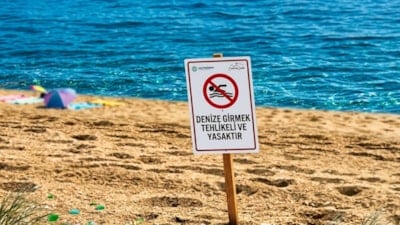 Kaymakamlık açıkladı: İstanbul'un bir ilçesinde denize girmek yasaklandı