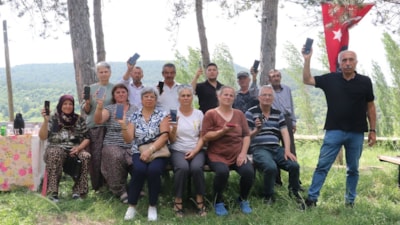 Eskişehir'de telefon ve internet çekmeyen mahalle: 'Ambulansı komşu köyden arıyoruz'