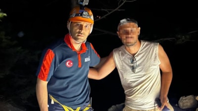 Antalya'da manzara izlemek isterken mahsur kaldı