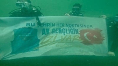 AK Parti İstanbul Gençlik Kolları'ndan Maltepe Sahili’nde su altı temizliği