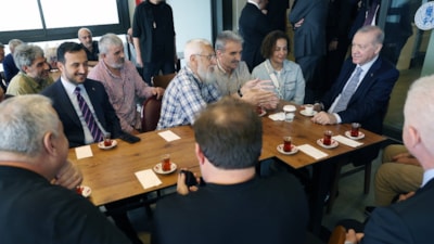 Cumhurbaşkanı Erdoğan'dan, Beyoğlu Erzurum Vakfı'na ziyaret