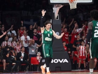 Yunanistan'da potanın şampiyonu Olympiacos oldu