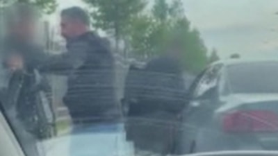 Ankara'da önü kesilen sürücü saldırıya uğradı