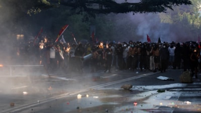 Cenevre'de G7 protestosu biber gazlı müdahaleyle sona erdi