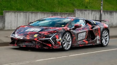 Lamborghini Revuelto SV yıl sonuna doğru geliyor: İşte özellikleri