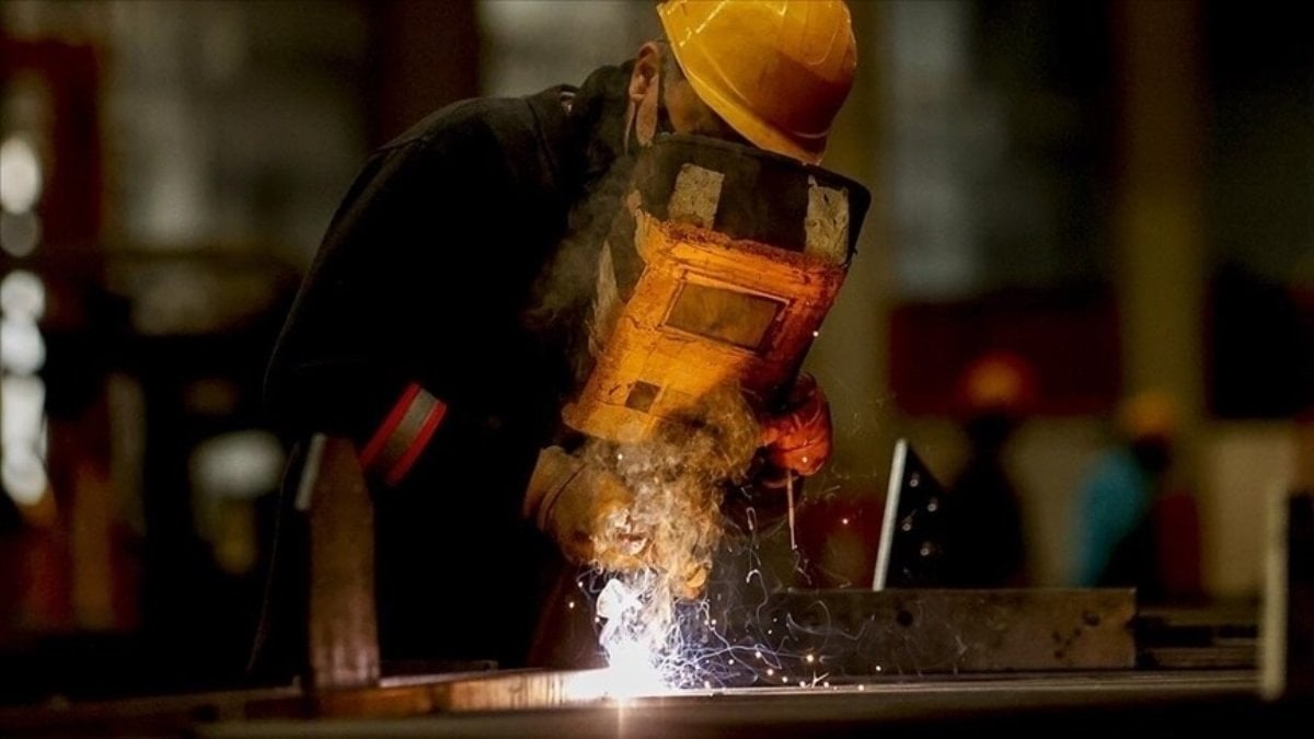 Ücretli çalışan sayısı nisanda yıllık yüzde 2 arttı