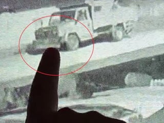 Erzurum'da kamyonet ile duvar arasında sıkışan çocuk öldü