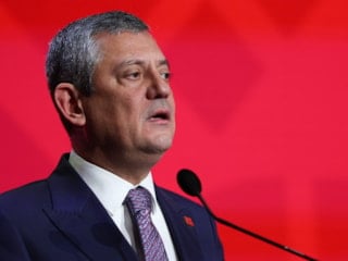 Özgür Özel,  hazırladıkları "senaryolardan" bahsetti: Yeni parti olabilir