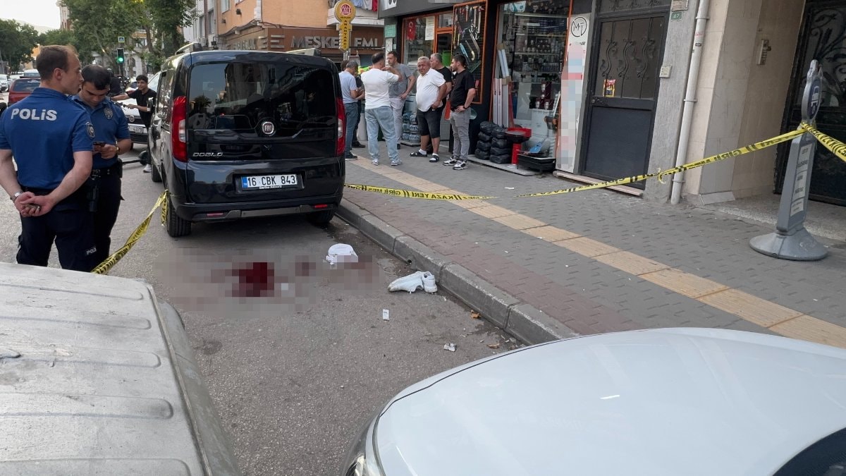 Sosyal medyada başlayan husumet kanlı bitti: 22 yaşındaki genç öldürüldü