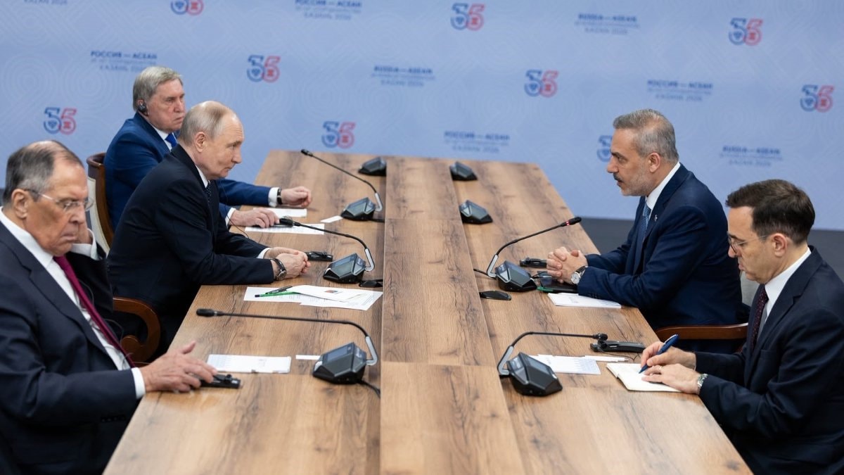 Bakan Fidan, Rosneft Başkanı Seçin ile görüştü