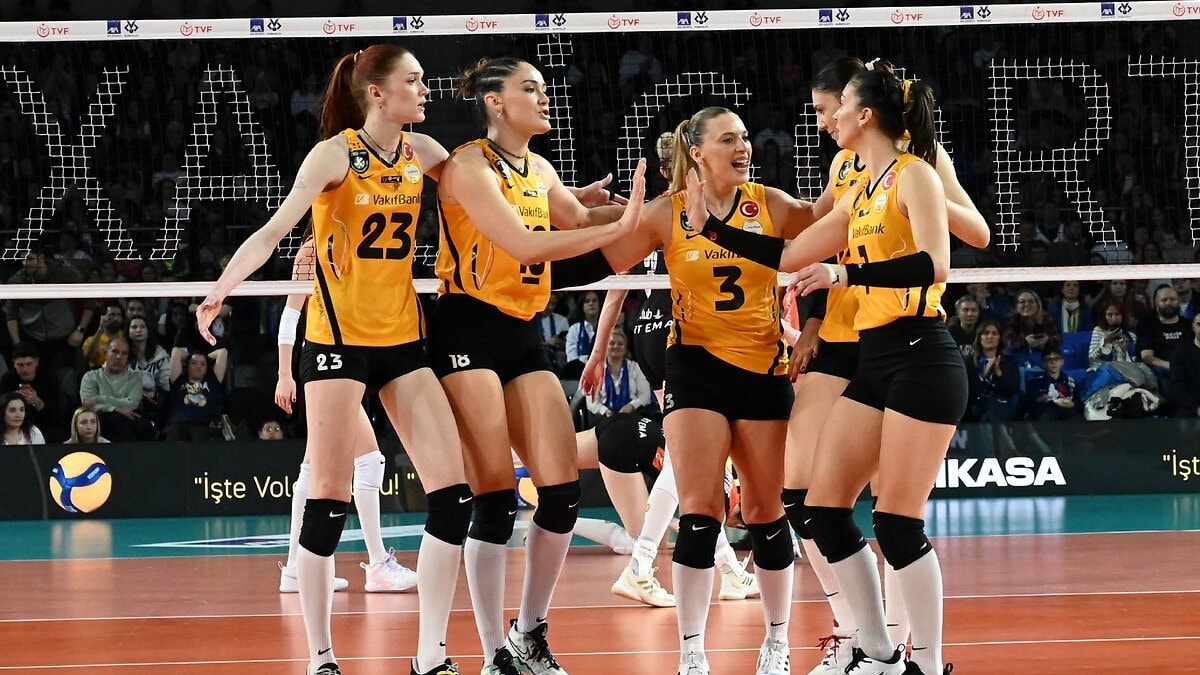 VakıfBank, 11 voleybolcuyla yola devam edecek