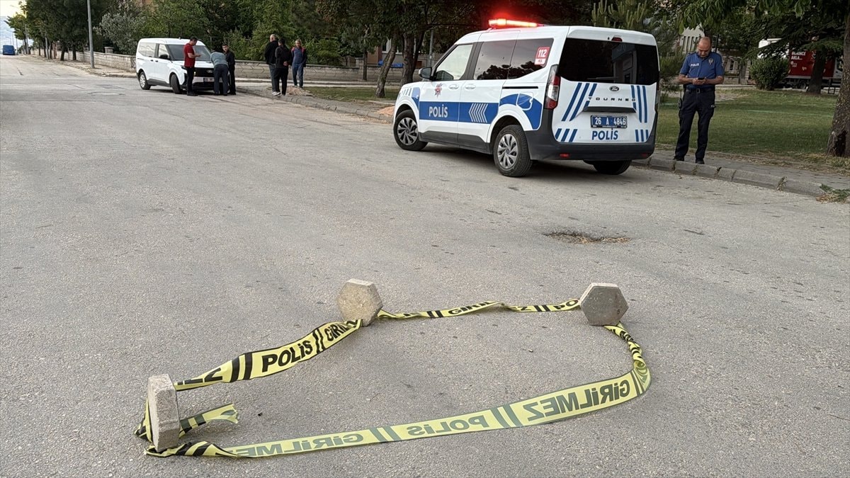 Eskişehir'de kız arkadaş kavgasında 1 kişi vuruldu