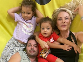 Seray Sever'den 4 yaşındaki ikiz kızlarıyla tatilde! Paylaşımlarına beğeni yağdı