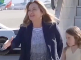 Giorgia Meloni'nin kızı, G7 Zirvesi’nde kameralardan saklandı