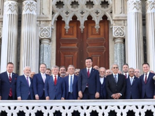 D-8'in kuruluş programı Milli Görüş kökenli isimleri buluşturdu