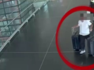 İstanbul Havalimanı’ndaki hanutçulara yönelik operasyonda 12 kişi tutuklandı