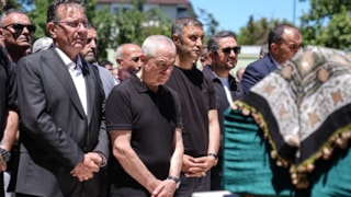 Rıza Çalımbay'ın vefat eden annesinin cenaze namazı kılındı