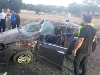 Diyarbakır'da feci kaza: Takla atan otomobilde anne ve oğlu öldü