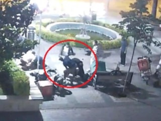 Bursa'da işverenler ile motokuryelerin kavgası kamerada: 10 gözaltı