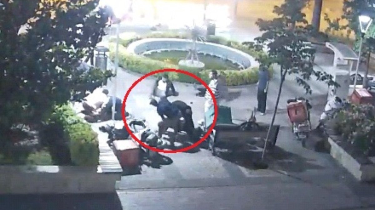 Bursa'da işverenler ile motokuryelerin kavgası kamerada: 10 gözaltı