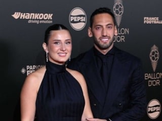 Hakan Çalhanoğlu'nun eşinden olay olan paylaşım!