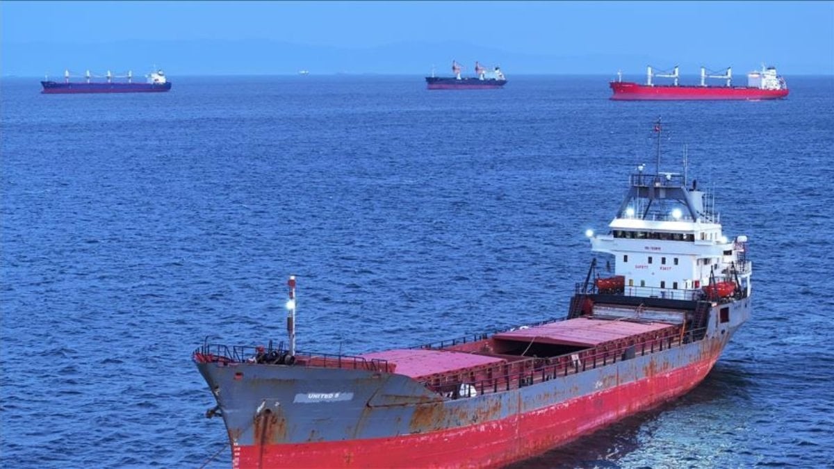 CENTCOM: Hürmüz Boğazı'nda deniz trafiği devam ediyor