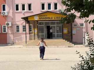 Osmaniye'de YKS maratonu hüzünle bitti: Son anda gelen aday içeri alınmadı