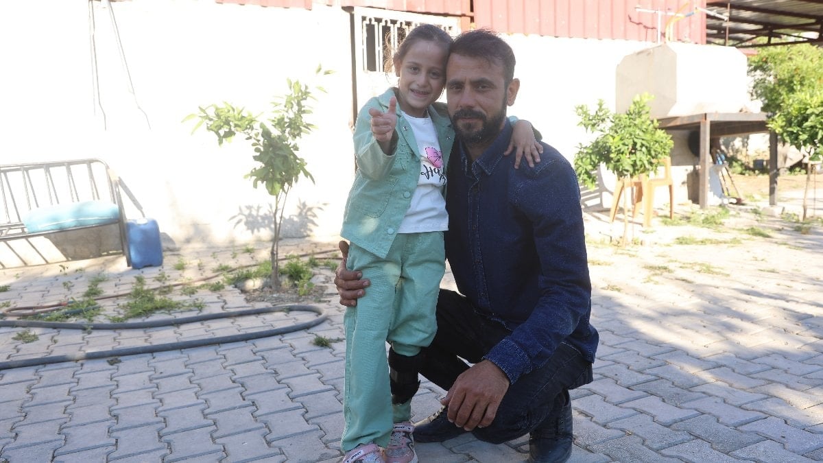 Hatay'da depremde ailesini kaybeden Zeynep, amcasını 'baba', yengesini 'anne' bildi