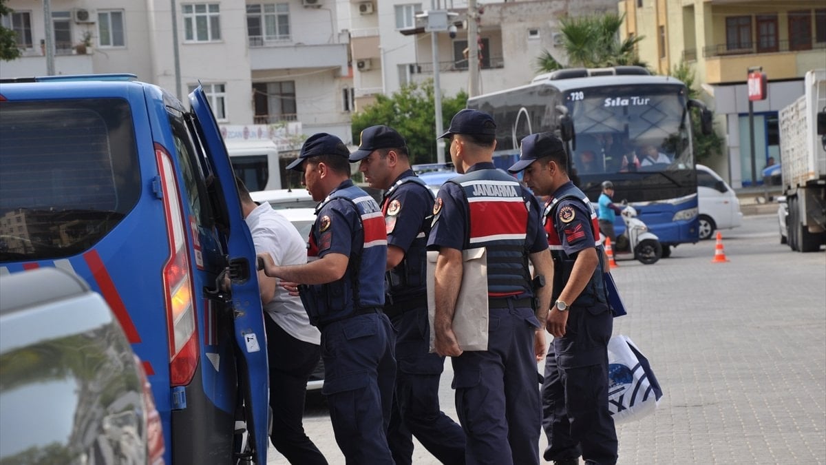 CHP'li Silifke Belediyesi'ne operasyon: Başkan Yardımcısı Yörükçü de gözaltına alındı