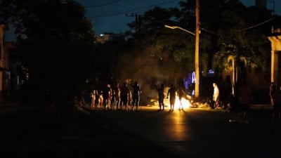 Küba’da ekonomik kriz hayatı felç etti: İnsanlar protesto için sokaklarda toplandı