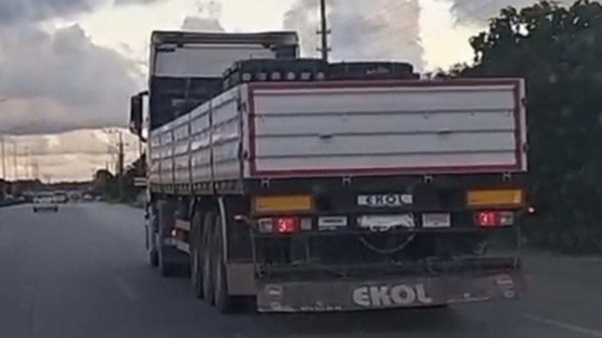 Samsun'da plakayı köpükle gizleyen tır sürücüsü, kantardan kaçamadı
