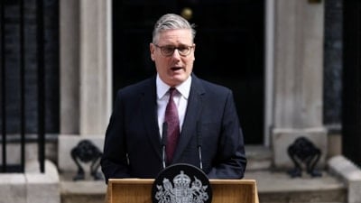 İngiltere Başbakanı Keir Starmer istifa etti