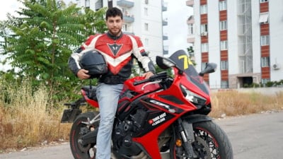 Antalya'da 5 yıl sonra ölümden döndüğü motosiklete yine bindi