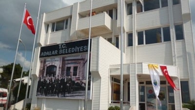 Adalar Belediyesi’nde kurulan yolsuzluk ve rüşvet çarkı deşifre oldu