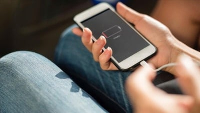Asıl hata buymuş: Telefonunu gündüz şarj edenler dikkat