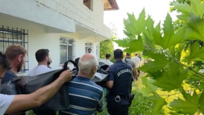 Sakarya'da ağaçtan düşen yaşlı adam hayatını kaybetti