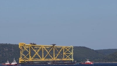 Romanya doğalgaz gemisi Çanakkale'den geçiş yaptı