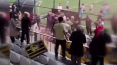 Ankara'da çocukların maçında gerginlik: Veliler tekme tokat birbirine girdi