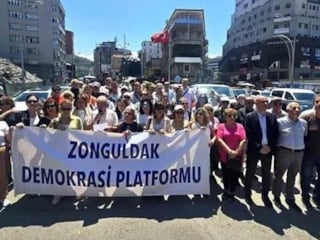 Zonguldak'ta hafızlık icazet programına 'laiklik' adı altında protesto