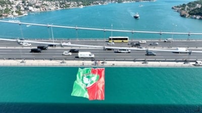 Amedspor bayrağına polis koruması: Gece boyunca nöbet tutuldu