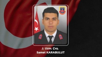 Van'da ticari araç askeri araca çarptı: 1 asker şehit, 4 asker yaralı