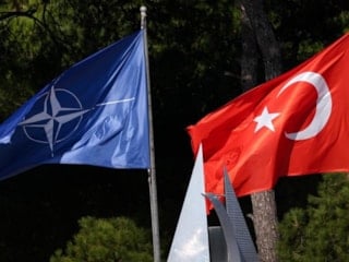 Berlin'de NATO zirvesi öncesi kritik E5 toplantısı