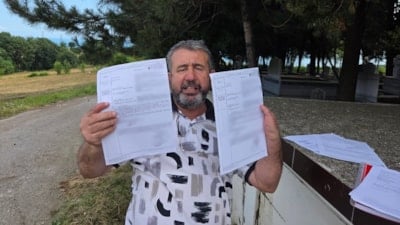 Samsun'da kiracısına ulaşamayan ev sahibinden dikkat çeken protesto