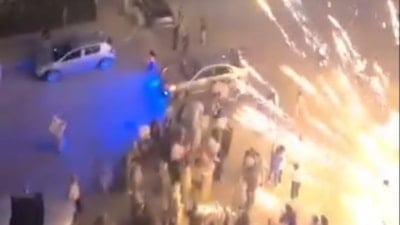 İzmir'de nişan kutlamasında büyük panik: Havai fişek kalabalığın üzerine patladı