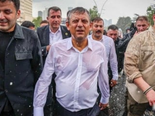 Özgür Özel'in kuracağı partinin adı ve logosu paylaşıldı