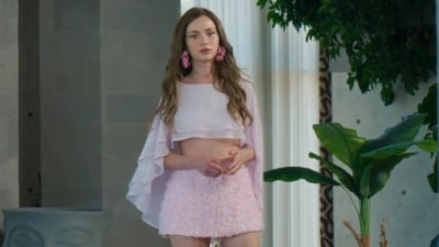 En son Feriha kullanmıştı; Daha 17'nin Leyla'sı kamera arkasını paylaşınca ortaya çıktı