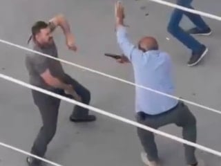 Ankara'da laf atma tartışmasında silahına sarılan şahıs peş peşe tetiğe bastı