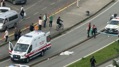 Rize'de kamyonetin çarptığı kadın hayatını kaybetti: Sürücü olay yerinden kaçtı